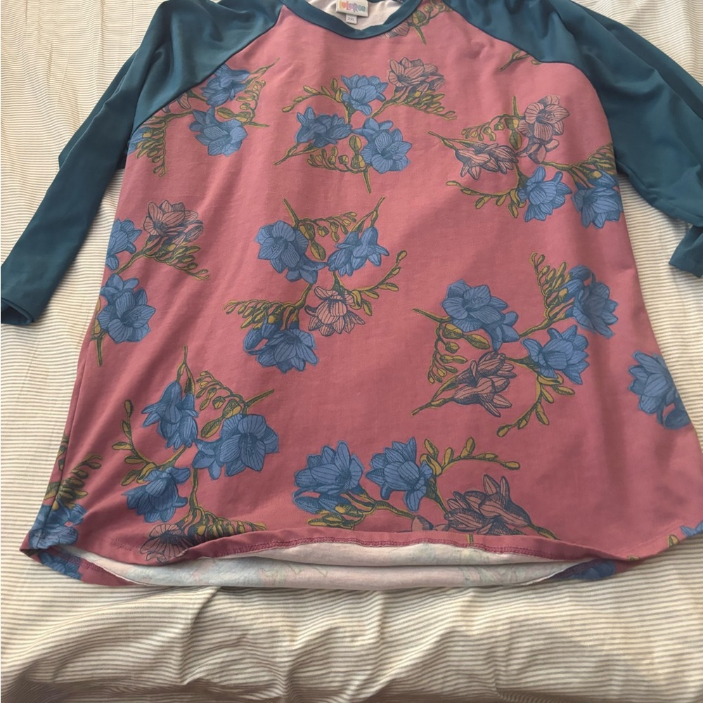 LuLaRoe Pink and Blue Floral Raglan Sleeve Top